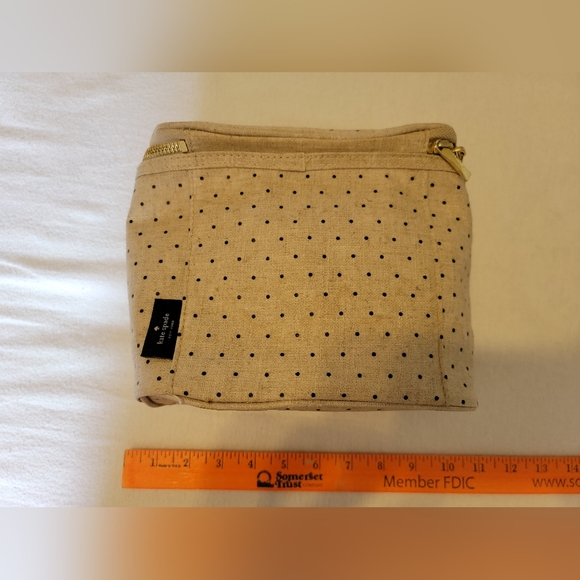 Cream Polkadot Kate Spade Out To Lunch Lunchbox - Picture 4 of 6